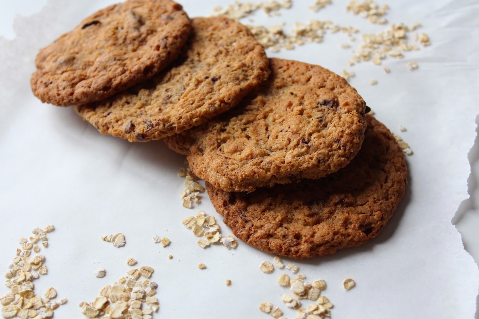 Cookies Aux Flocons D'avoine Et Pépites De Chocolat Noir - Cinnamon And ...