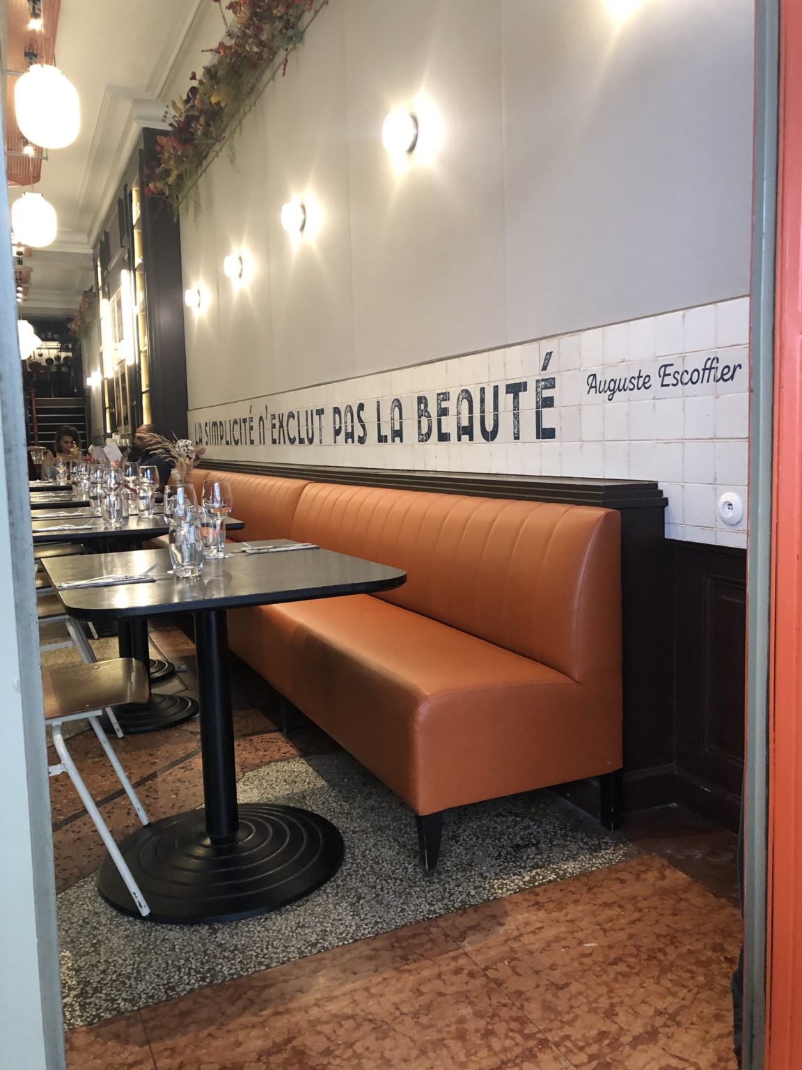 Bouillon Baratte , brasserie lyonnaise Lyon 1er Cinnamon and Cake